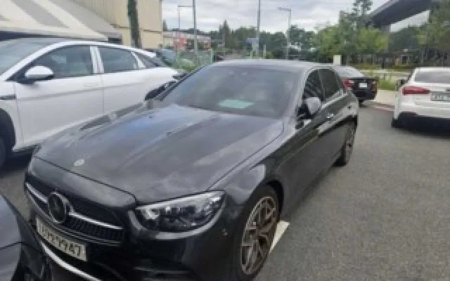 인천신용회복중자동차할부 E-클래스 W213 E220d 4MATIC AMG라인 매물 사진 6 - 2022/10 75,546km