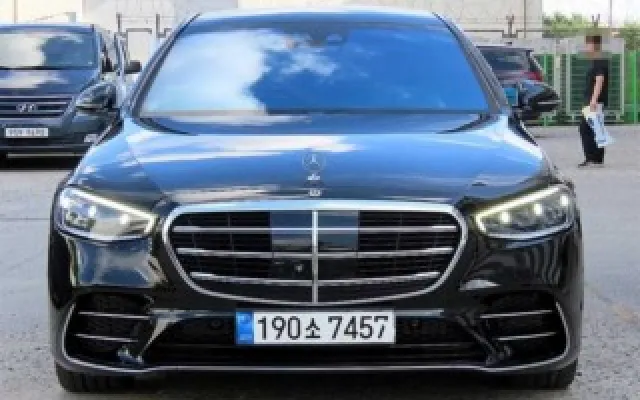 인천신용회복중자동차할부 S클래스-W223 S500L 4MATIC 매물 사진 2 - 2022/11 171,031km